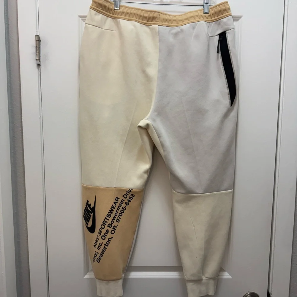 Nike Sportswear Tech Fleece Joggers Cream Light Bone - Picture 14 of 14